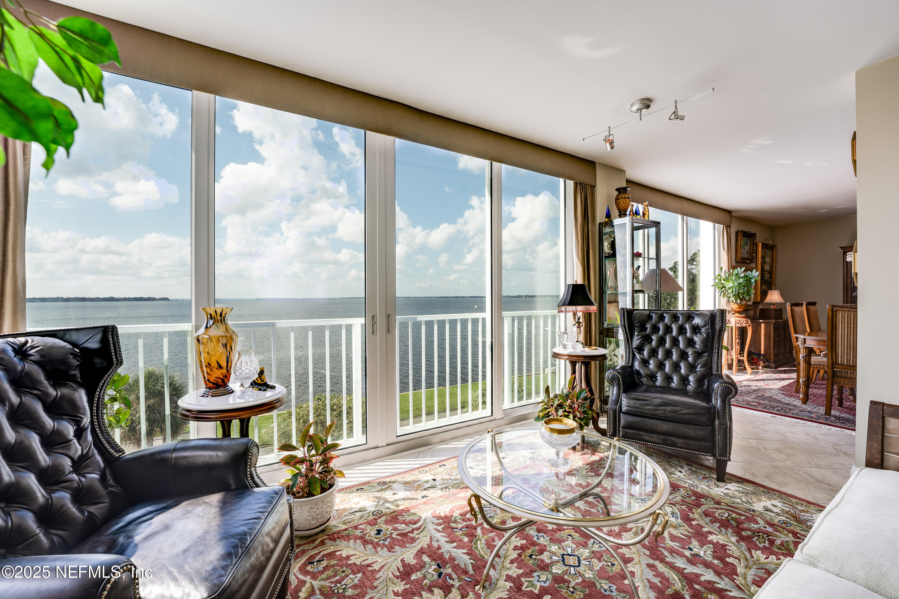 Jacksonville, Florida, 32204, United States, 3 Bedrooms Bedrooms, ,4 BathroomsBathrooms,Residential,For Sale,1939810