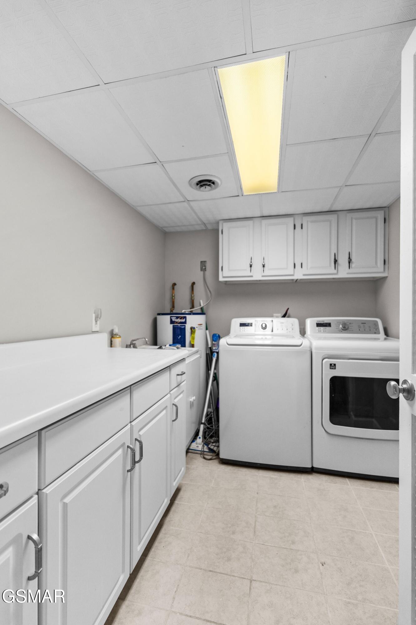 Gatlinburg, Tennessee, 37738, United States, 3 Bedrooms Bedrooms, ,2 BathroomsBathrooms,Residential,For Sale,2012103