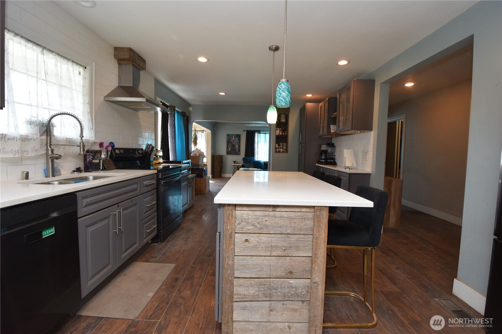 Tacoma, Washington, 98445, United States, 4 Bedrooms Bedrooms, ,1 BathroomBathrooms,Residential,For Sale,1898437