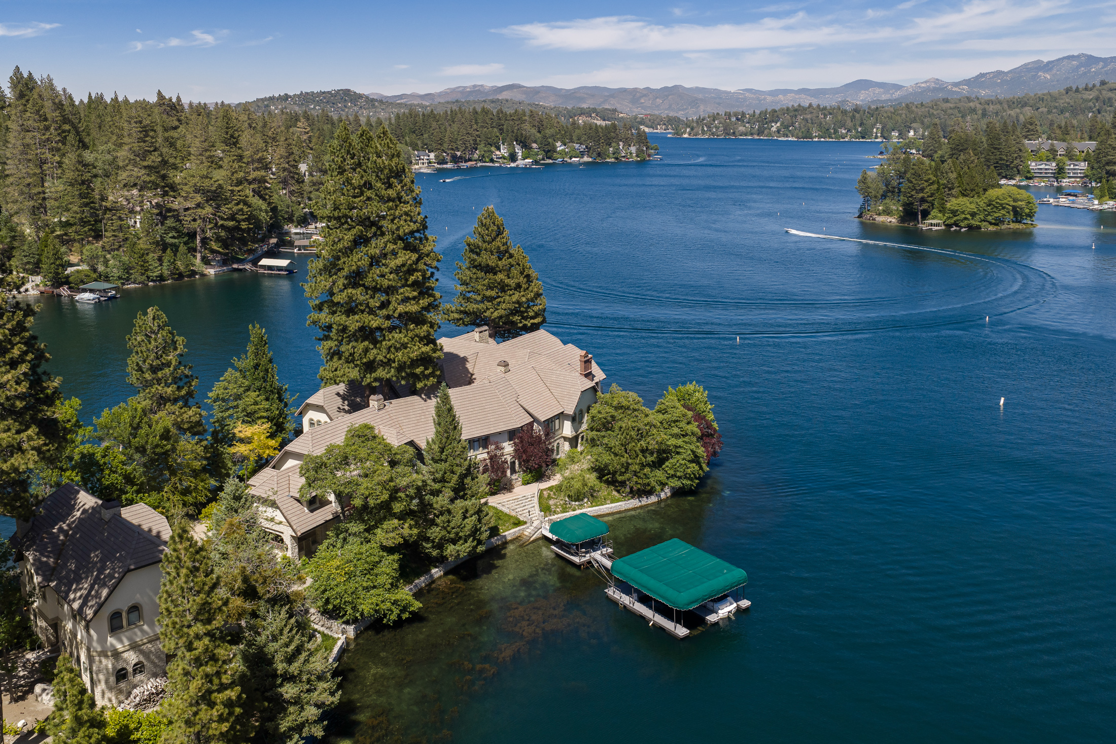  177 Shorewood Drive, Lake Arrowhead, CA 92352 - 物件實景