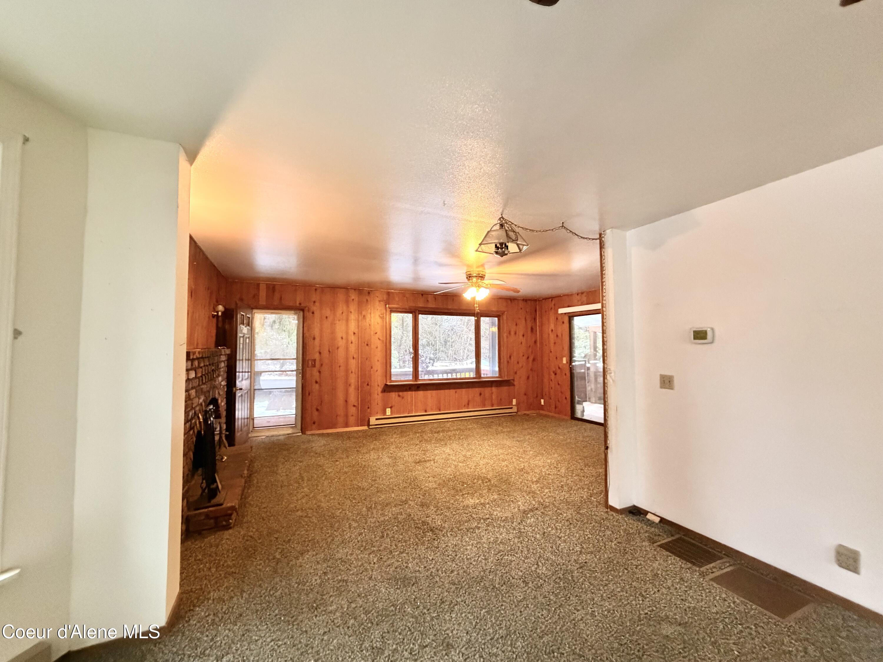 Coeur d'Alene, Idaho, 83814, United States, 5 Bedrooms Bedrooms, ,3 BathroomsBathrooms,Residential,For Sale,2005886