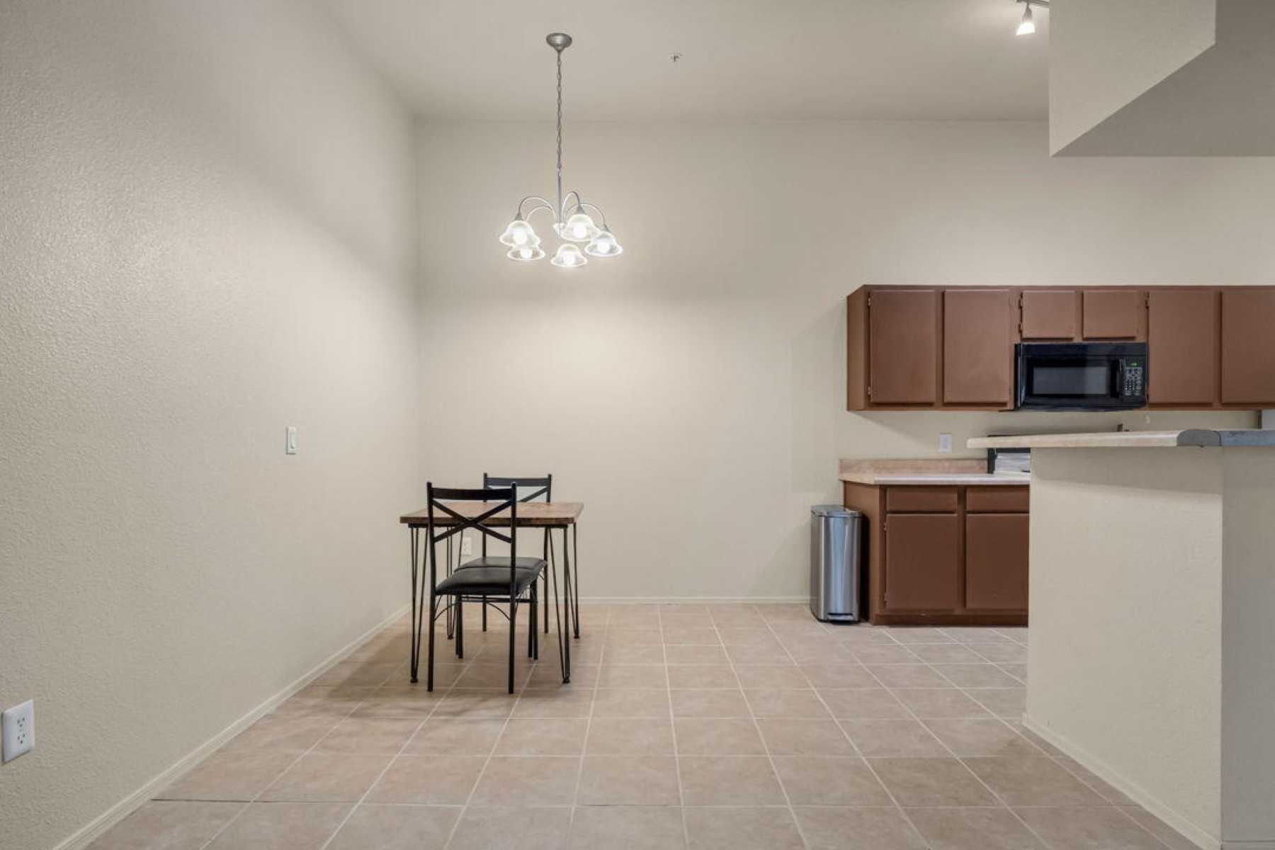  1385 W University Avenue ¦Flagstaff, AZ - 物件實景