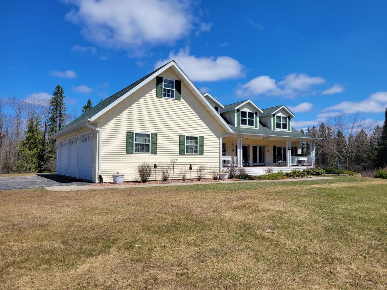 Laona, Wisconsin, 54541, United States, 4 Bedrooms Bedrooms, ,4 BathroomsBathrooms,Residential,For Sale,1801310