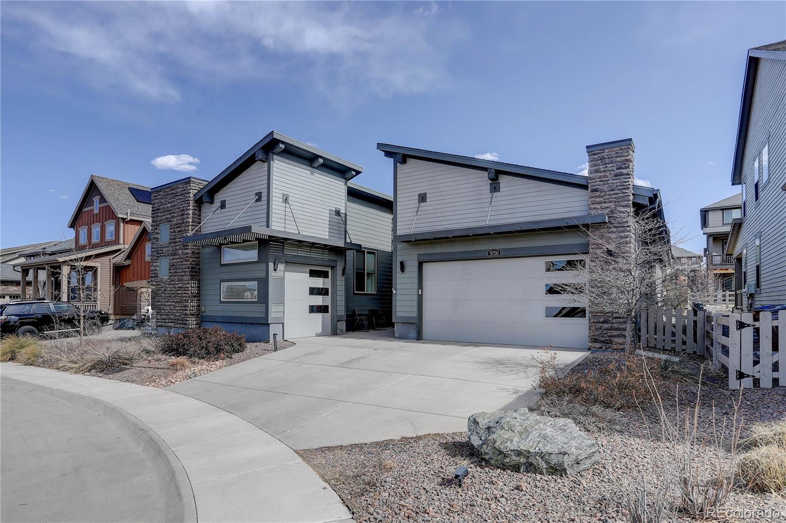 Littleton, Colorado, 80125, United States, 4 Bedrooms Bedrooms, ,3 BathroomsBathrooms,Residential,For Sale,1735899