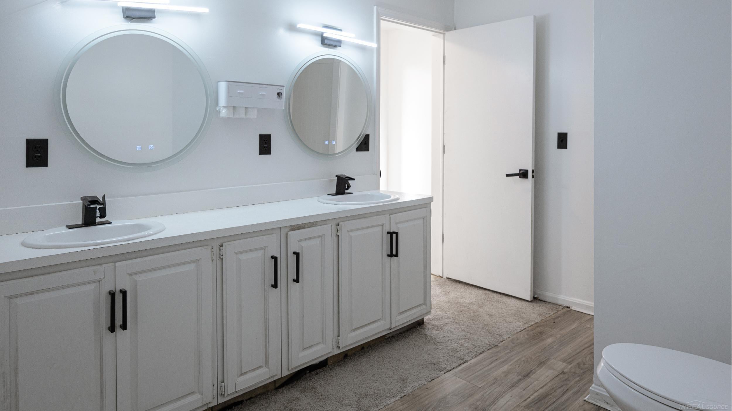 Columbus, Michigan, 48063, United States, 3 Bedrooms Bedrooms, ,3 BathroomsBathrooms,Residential,For Sale,1974296