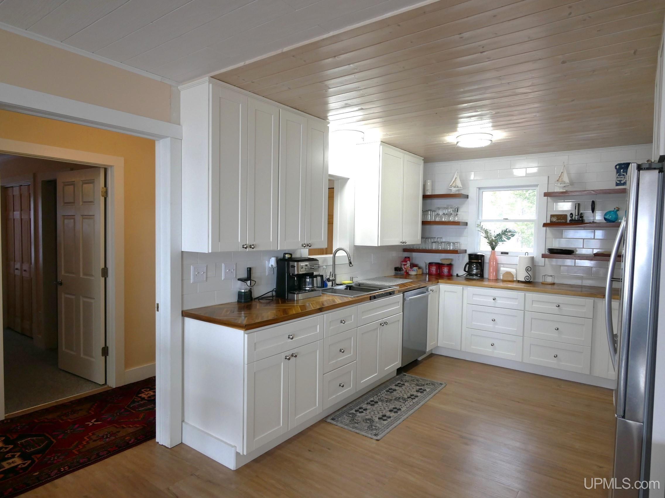 Lake Linden, Michigan, 49945, United States, 3 Bedrooms Bedrooms, ,3 BathroomsBathrooms,Residential,For Sale,1881345