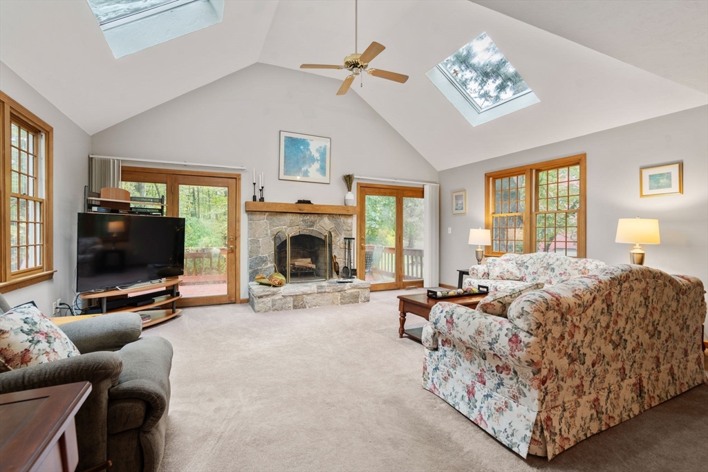 Marlborough, Massachusetts, 01752, United States, 4 Bedrooms Bedrooms, ,3 BathroomsBathrooms,Residential,For Sale,1995597