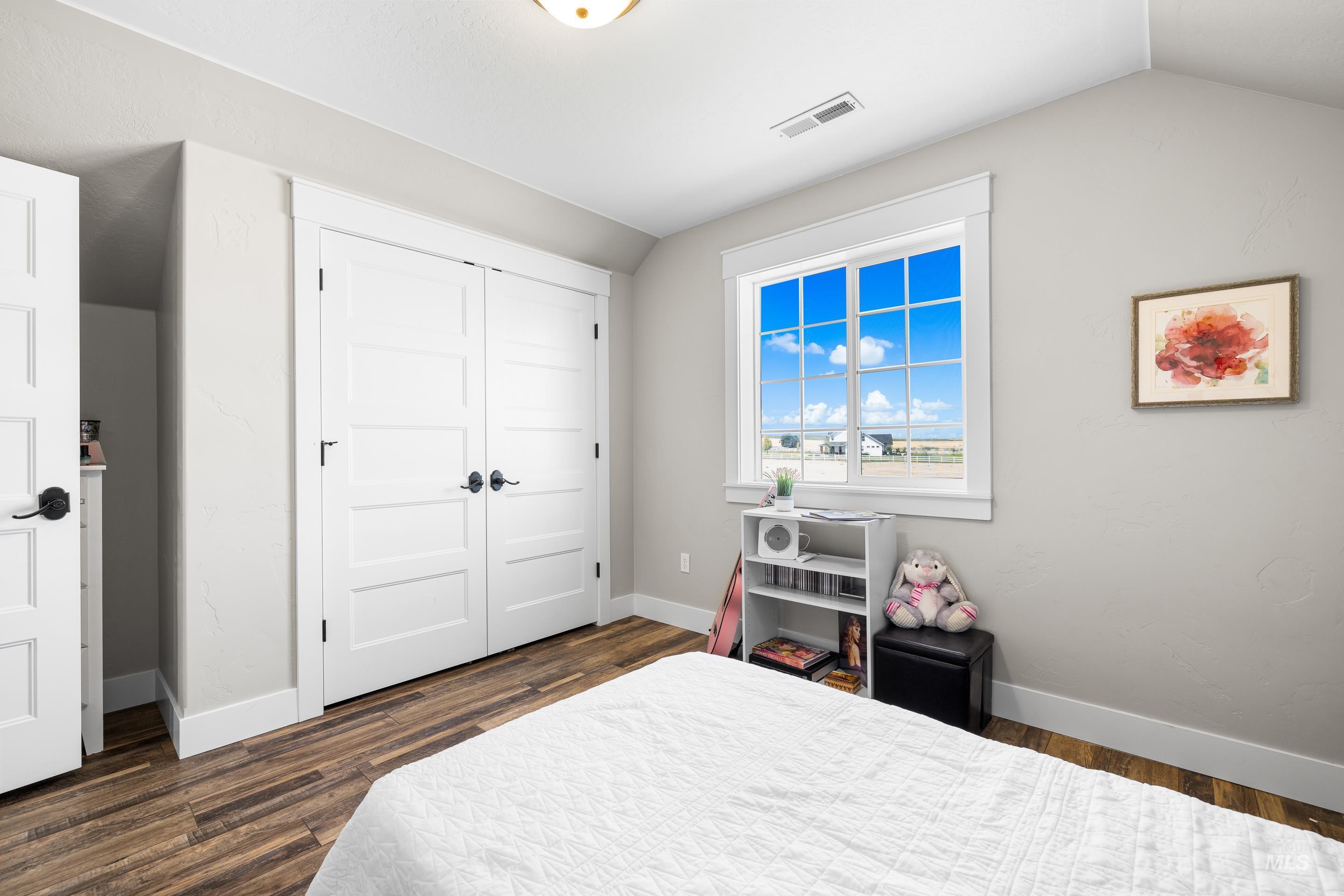 Nampa, Idaho, 83686, United States, 5 Bedrooms Bedrooms, ,Residential,For Sale,1989530