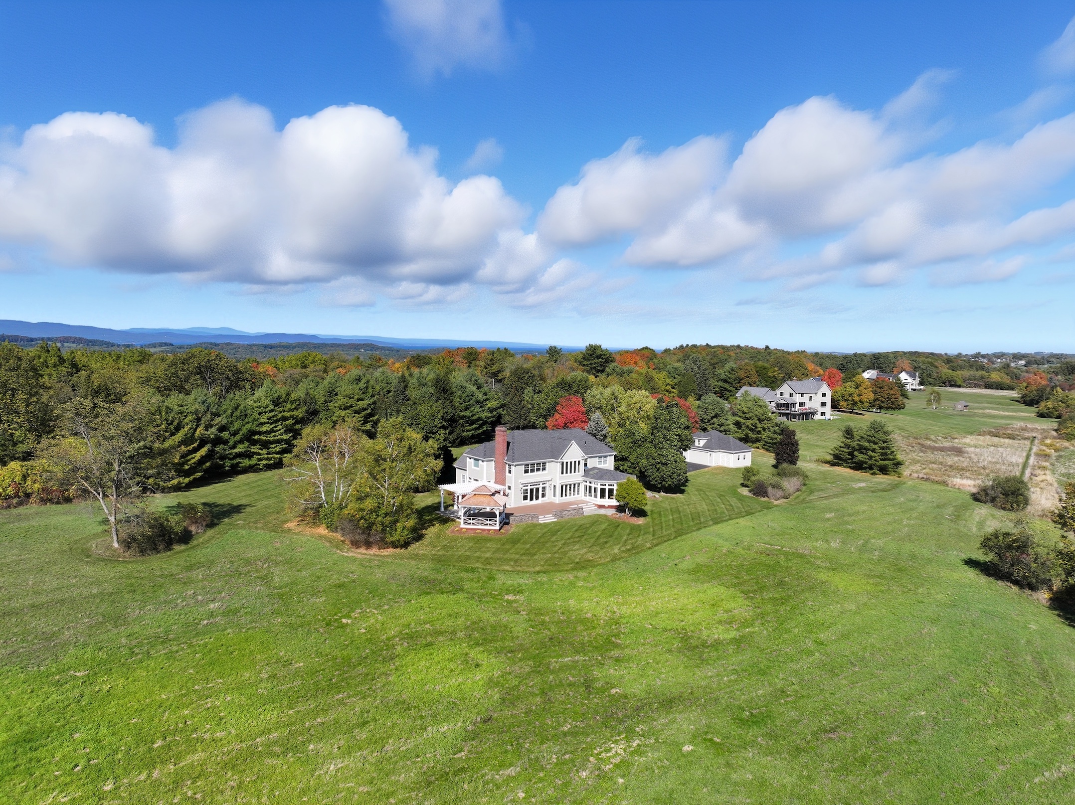  6 Luke Lane - 物件實景