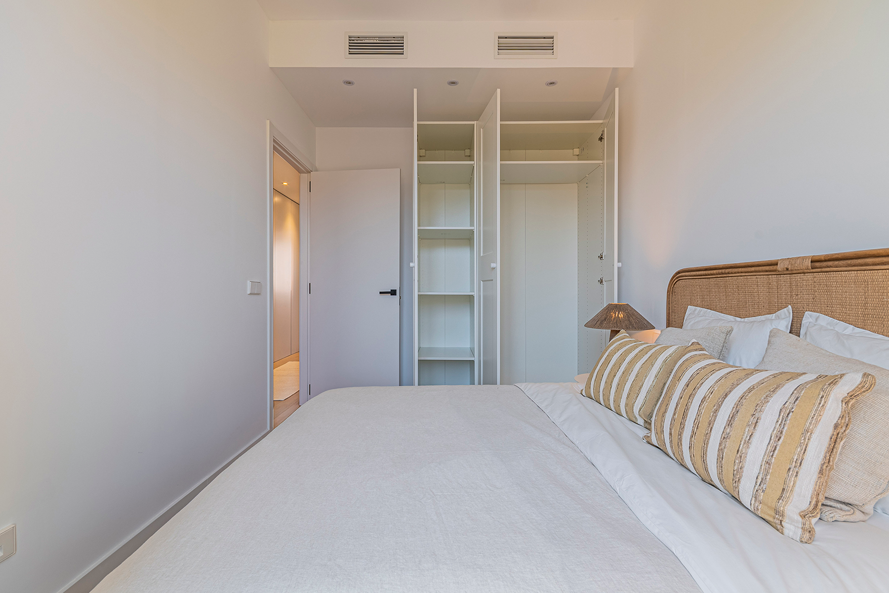  Newly constructed duplex penthouse near the beach - 物件實景