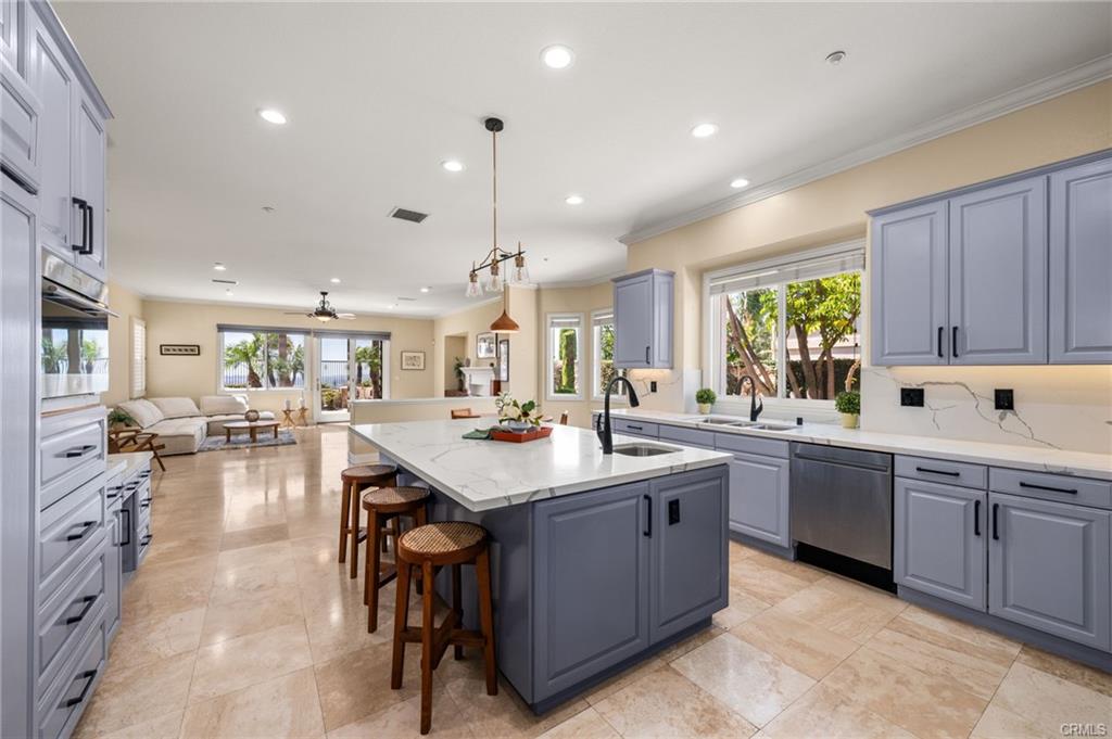 Yorba Linda, California, 92886, United States, 5 Bedrooms Bedrooms, ,5 BathroomsBathrooms,Residential,For Sale,1914183