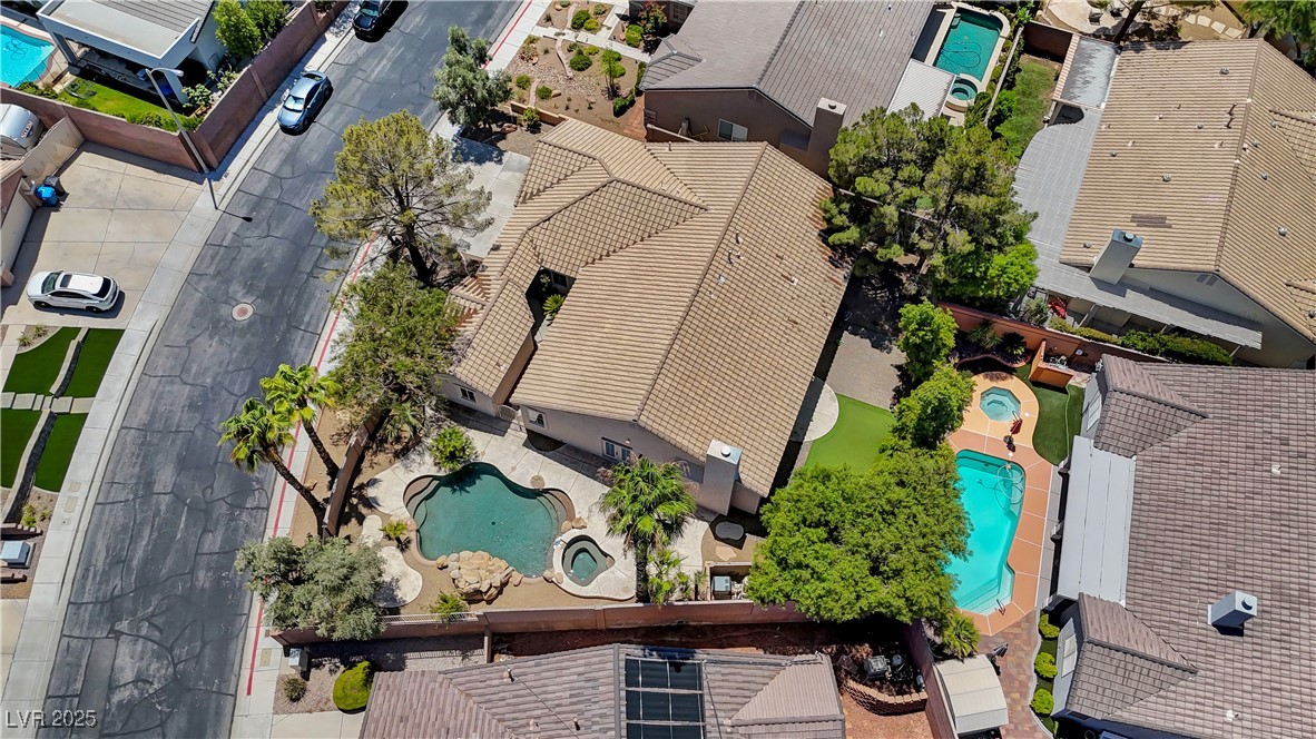 Henderson, Nevada, 89052, United States, 5 Bedrooms Bedrooms, ,2 BathroomsBathrooms,Residential,For Sale,1897207