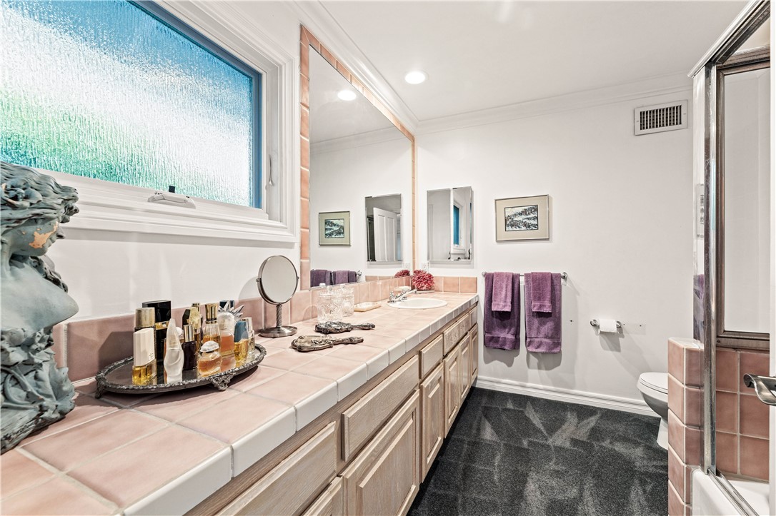 Encino, California, 91436, United States, 6 Bedrooms Bedrooms, ,7 BathroomsBathrooms,Residential,For Sale,1974550