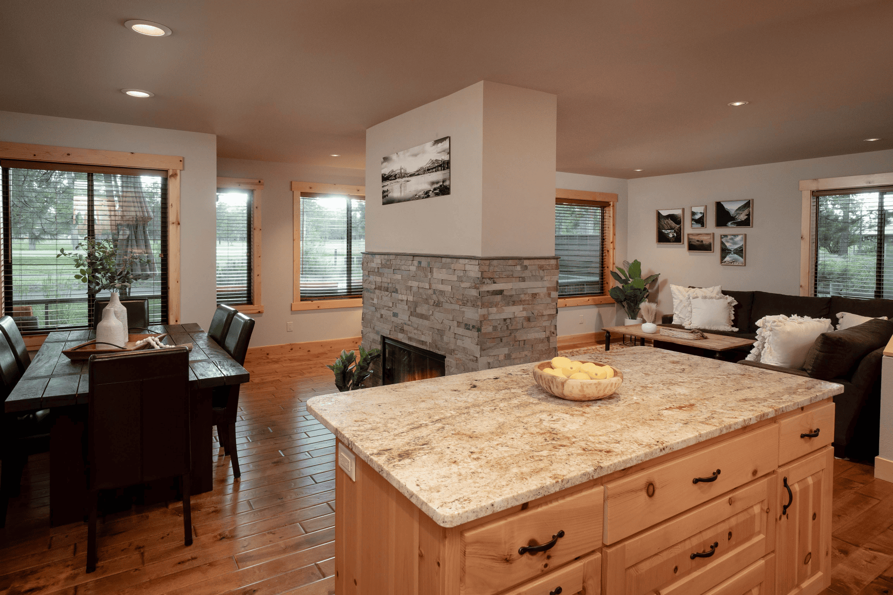  57925 Silver Fir Circle #10 Sunriver, OR 97707 - 物件實景