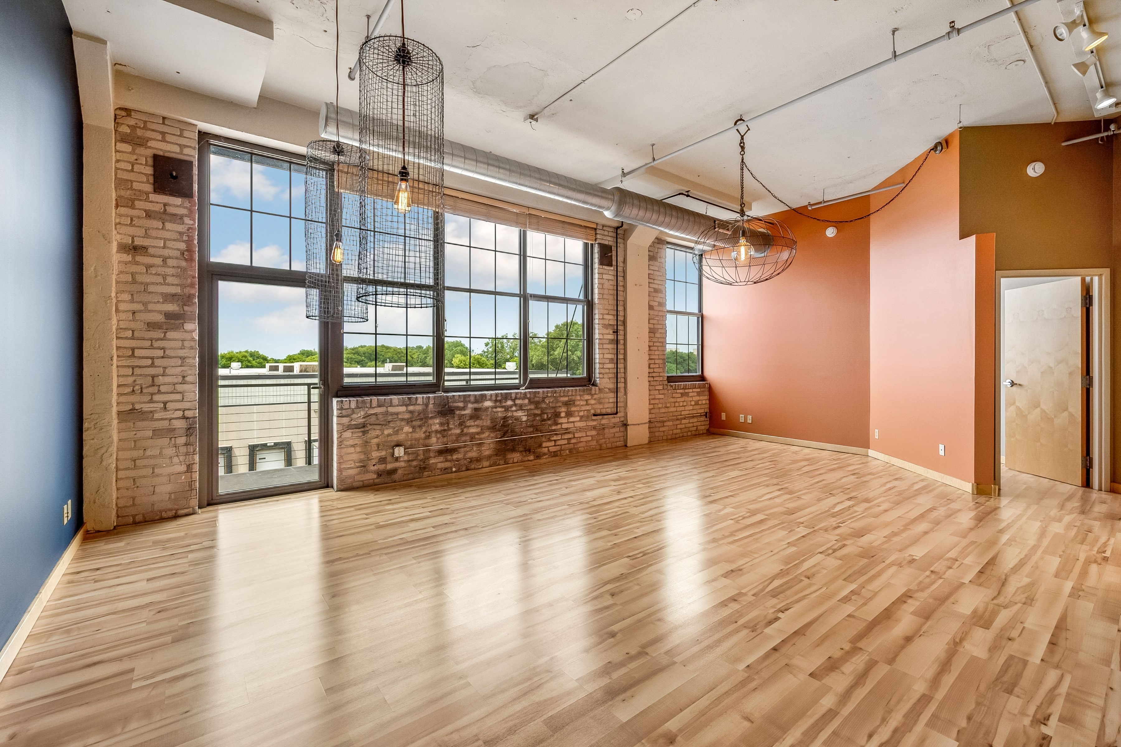  Artful Loft with Stunning Skyline Views - 物件實景