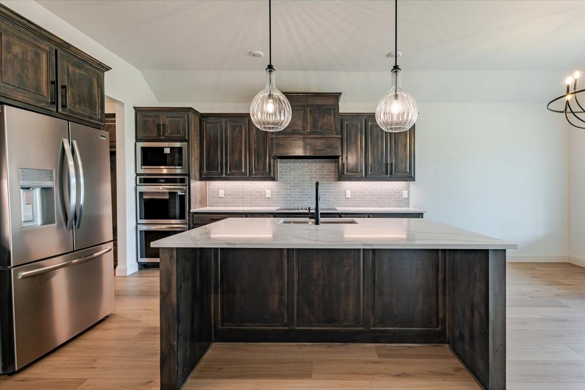 Possum Kingdom Lake, Texas, 76449, United States, 4 Bedrooms Bedrooms, ,3 BathroomsBathrooms,Residential,For Sale,2032689