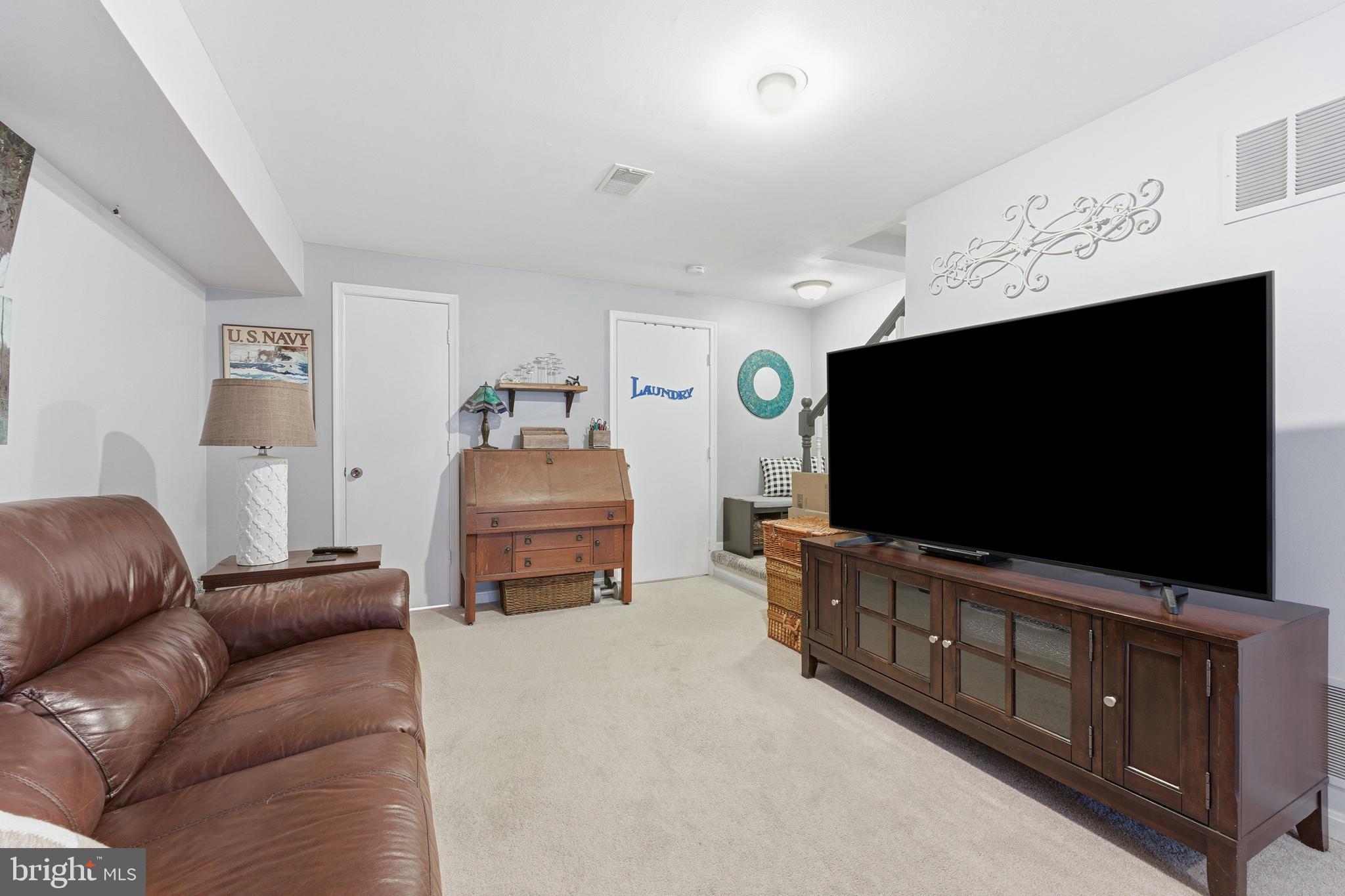 Clifton, Virginia, 20124, United States, 2 Bedrooms Bedrooms, ,3 BathroomsBathrooms,Residential,For Sale,2001572