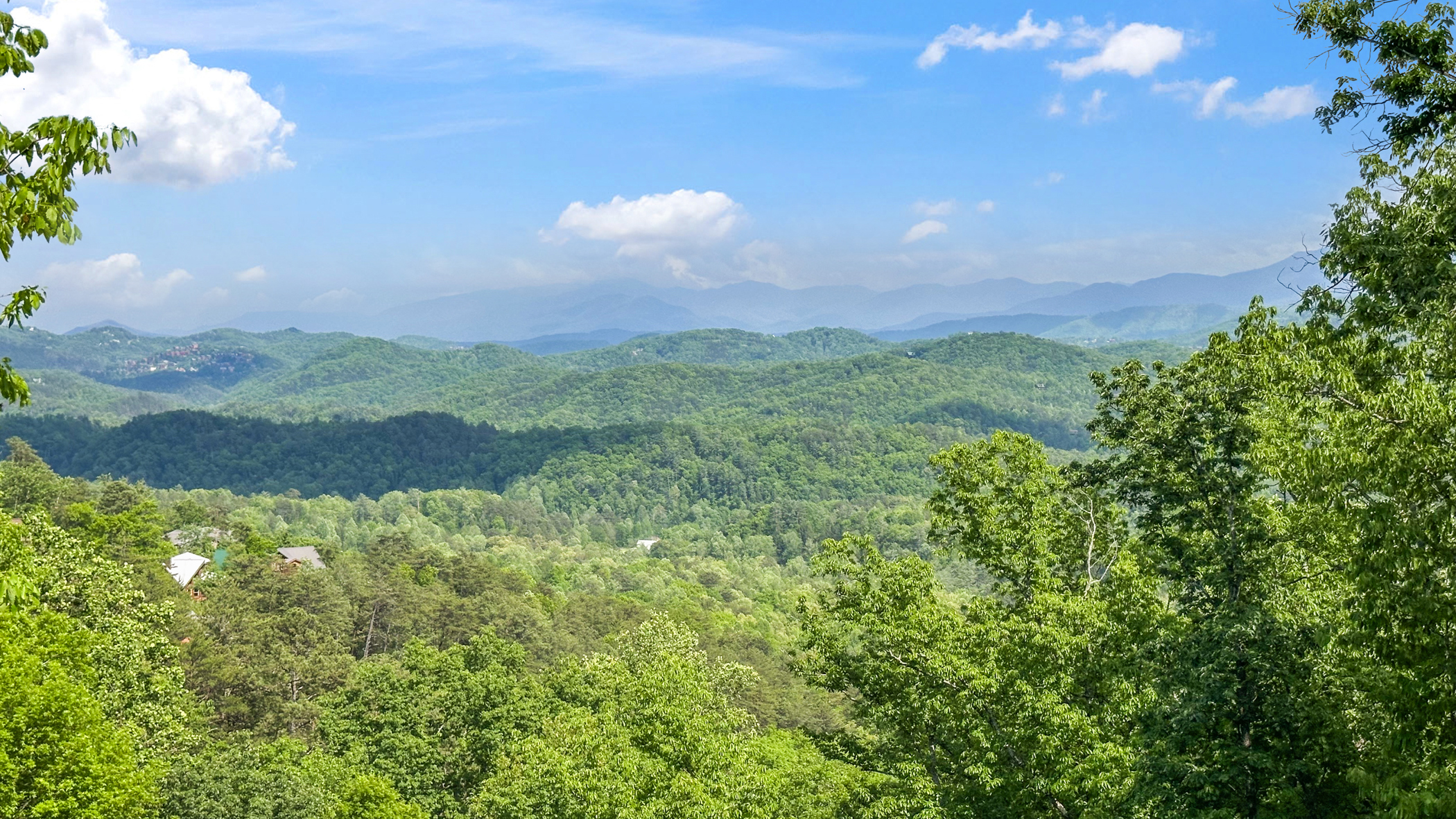 Sevierville, Tennessee, 37862, United States, 5 Bedrooms Bedrooms, ,7 BathroomsBathrooms,Residential,For Sale,1977744