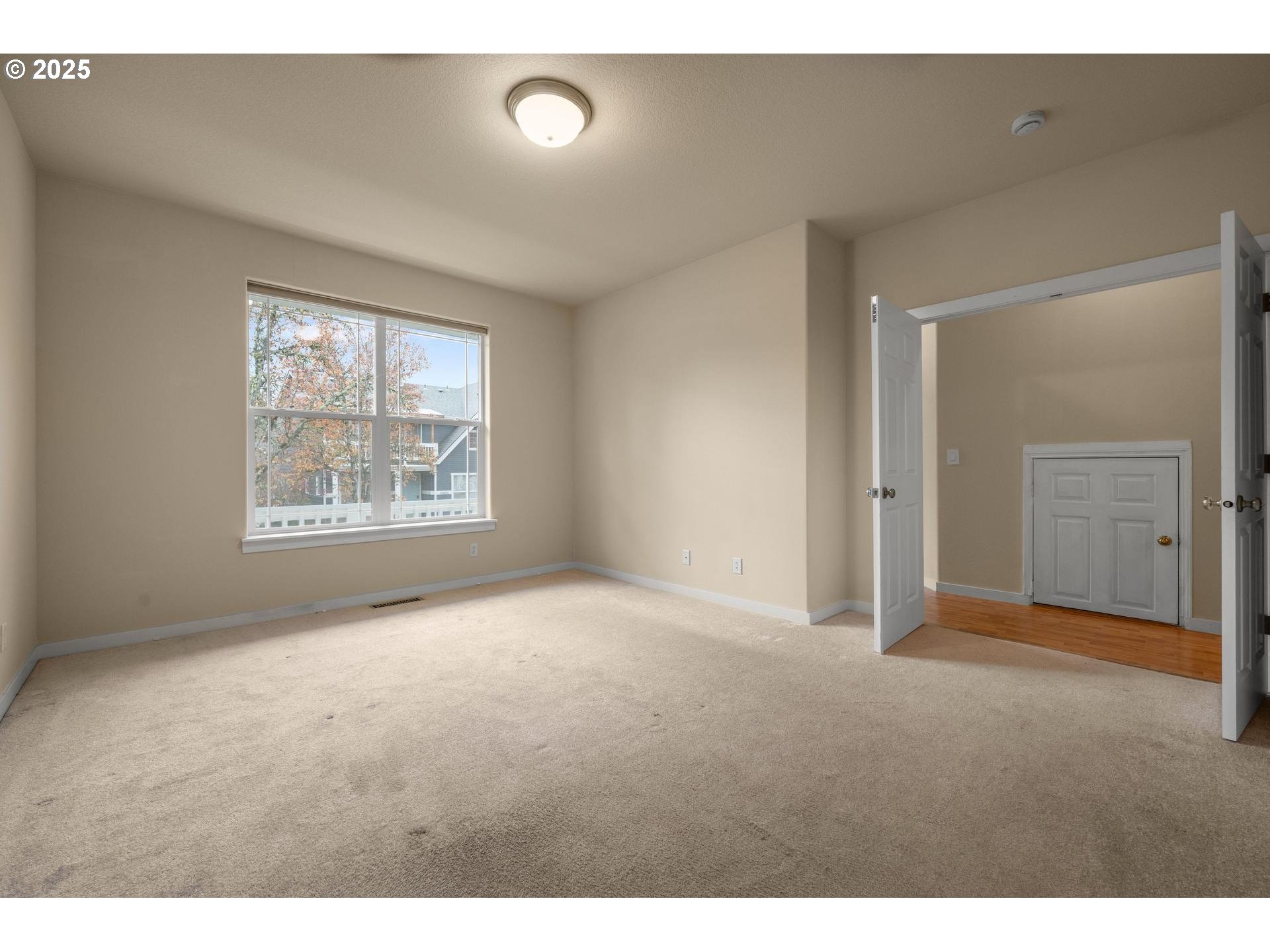 Portland, Oregon, 97225, United States, 3 Bedrooms Bedrooms, ,2 BathroomsBathrooms,Residential,For Sale,1995924