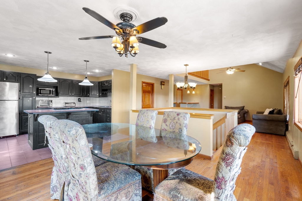 Saugus, Massachusetts, 01906, United States, 5 Bedrooms Bedrooms, ,3 BathroomsBathrooms,Residential,For Sale,1932176