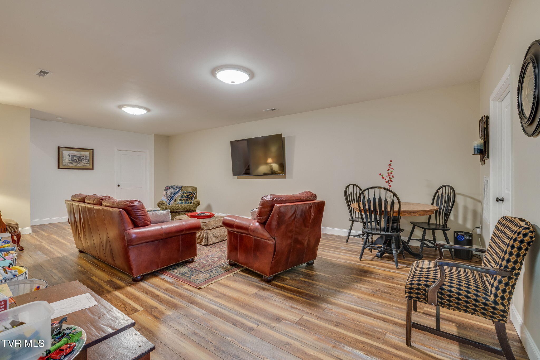 Bluff City, Tennessee, 37618, United States, 3 Bedrooms Bedrooms, ,4 BathroomsBathrooms,Residential,For Sale,2048525