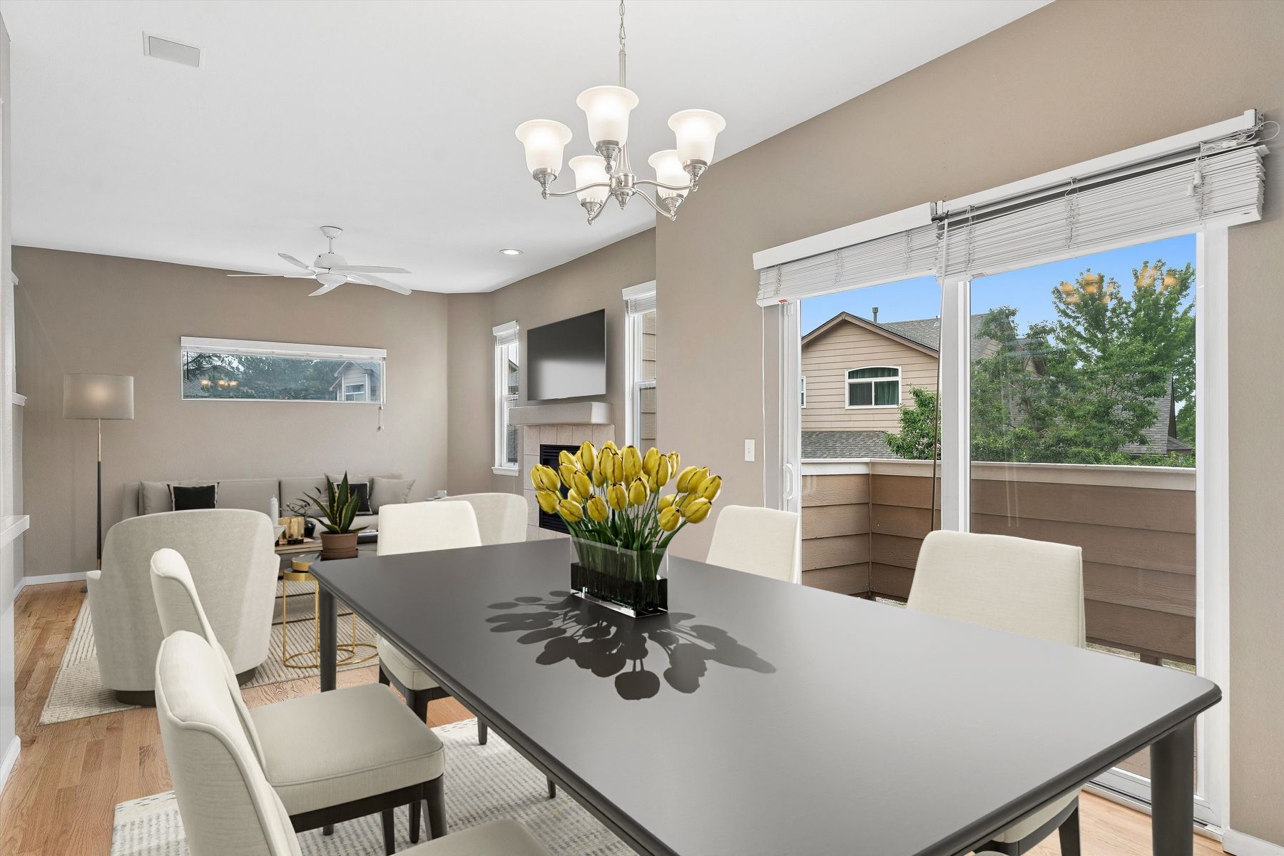  Beautifully maintained three-level townhome - 物件實景