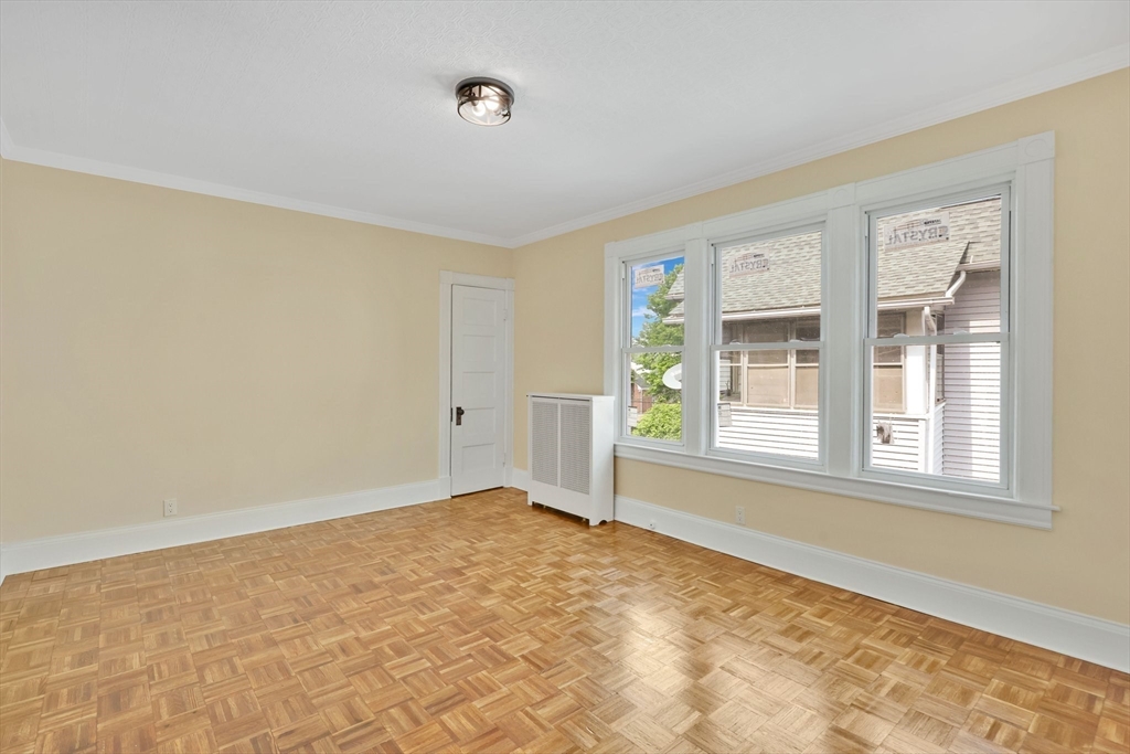 Springfield, Massachusetts, 01108, United States, 7 Bedrooms Bedrooms, ,2 BathroomsBathrooms,Residential,For Sale,2040283