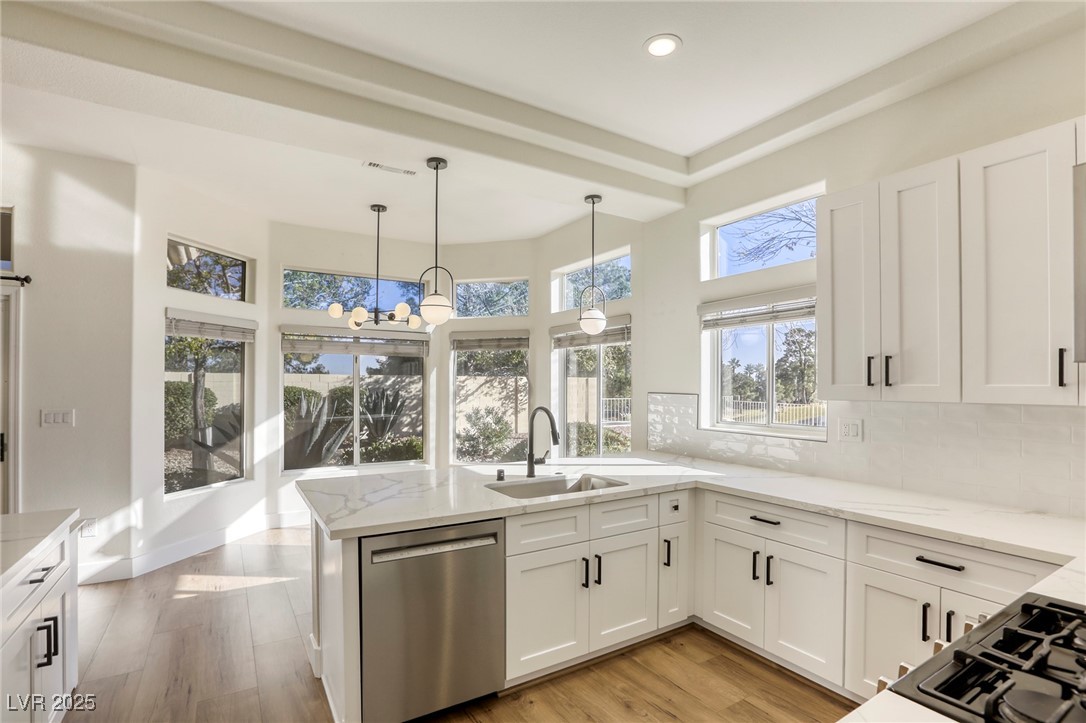 Las Vegas, Nevada, 89134, United States, 2 Bedrooms Bedrooms, ,1 BathroomBathrooms,Residential,For Sale,1999862