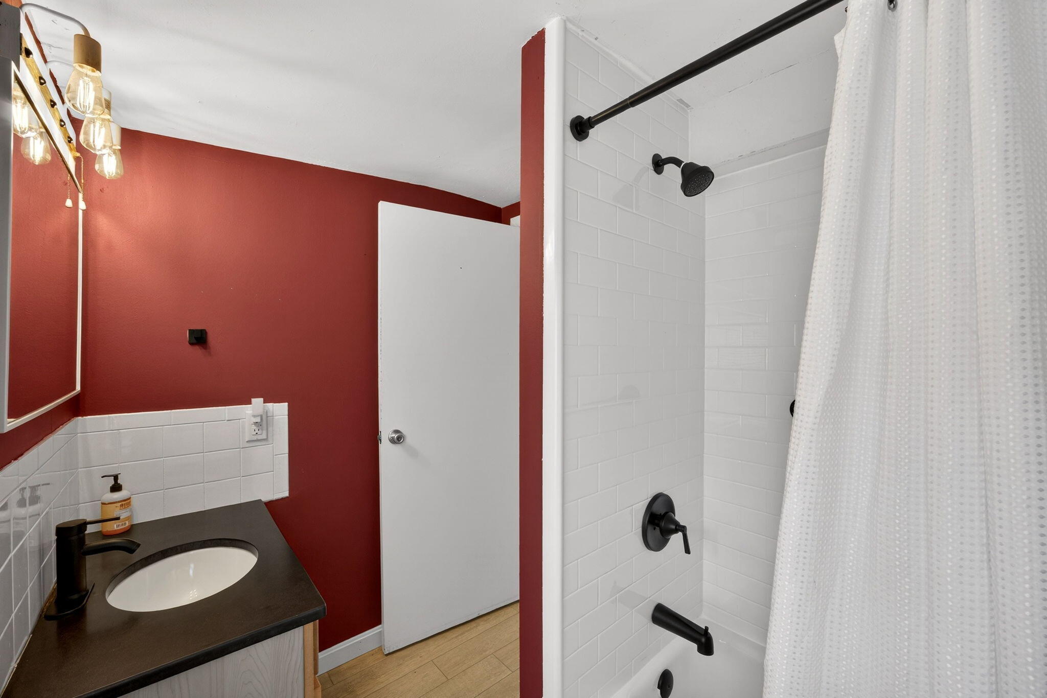  17,17A,17B Cranberry Lane UNIT 17 - 物件實景