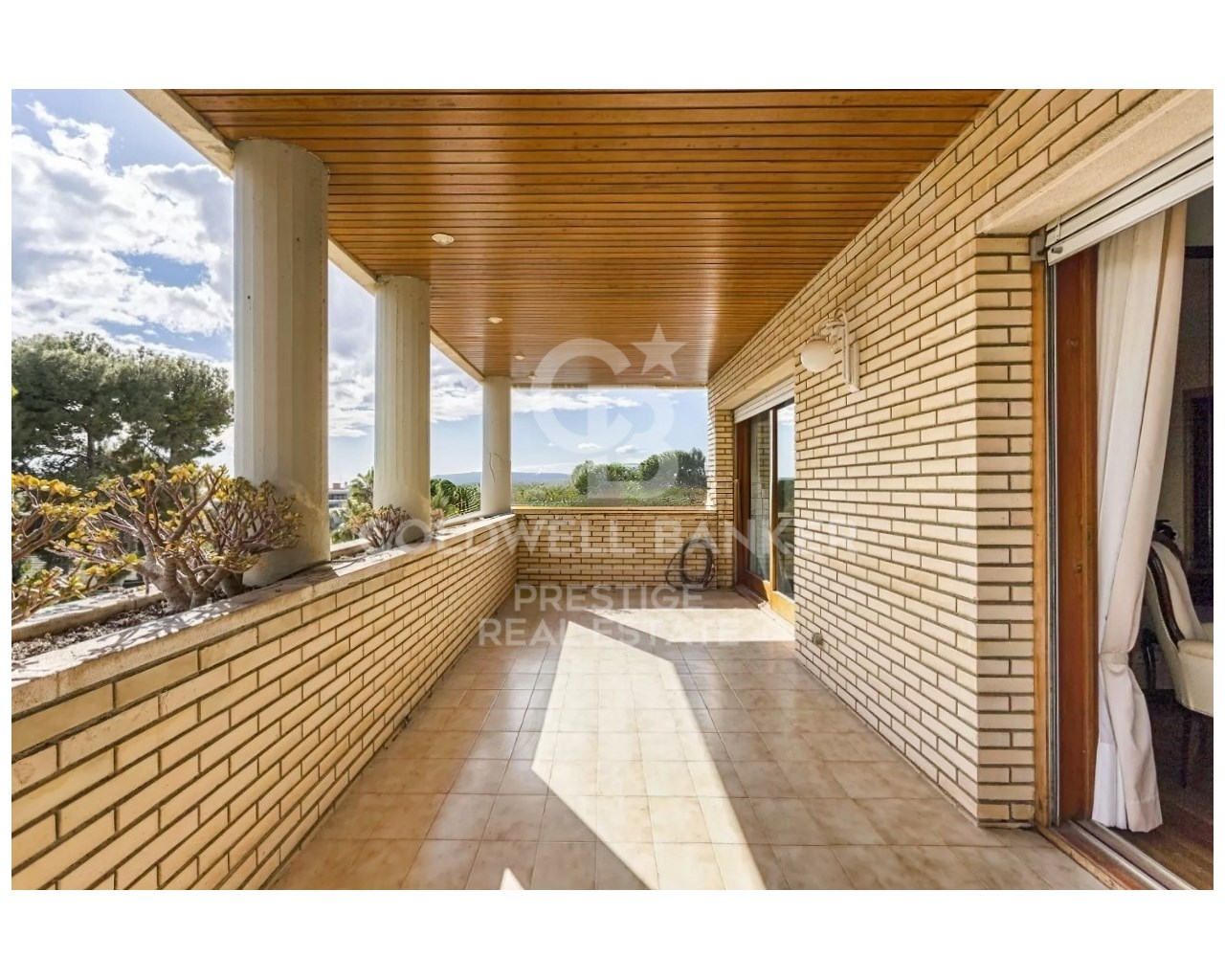 Barcelona, Esplugues de Llobregat, La Miranda - Ci, Esplugues de Llobregat, Catalonia, ES, 5 Bedrooms Bedrooms, ,4 BathroomsBathrooms,Residential,For Sale,Barcelona, Esplugues de Llobregat, La Miranda - Ci,1612405