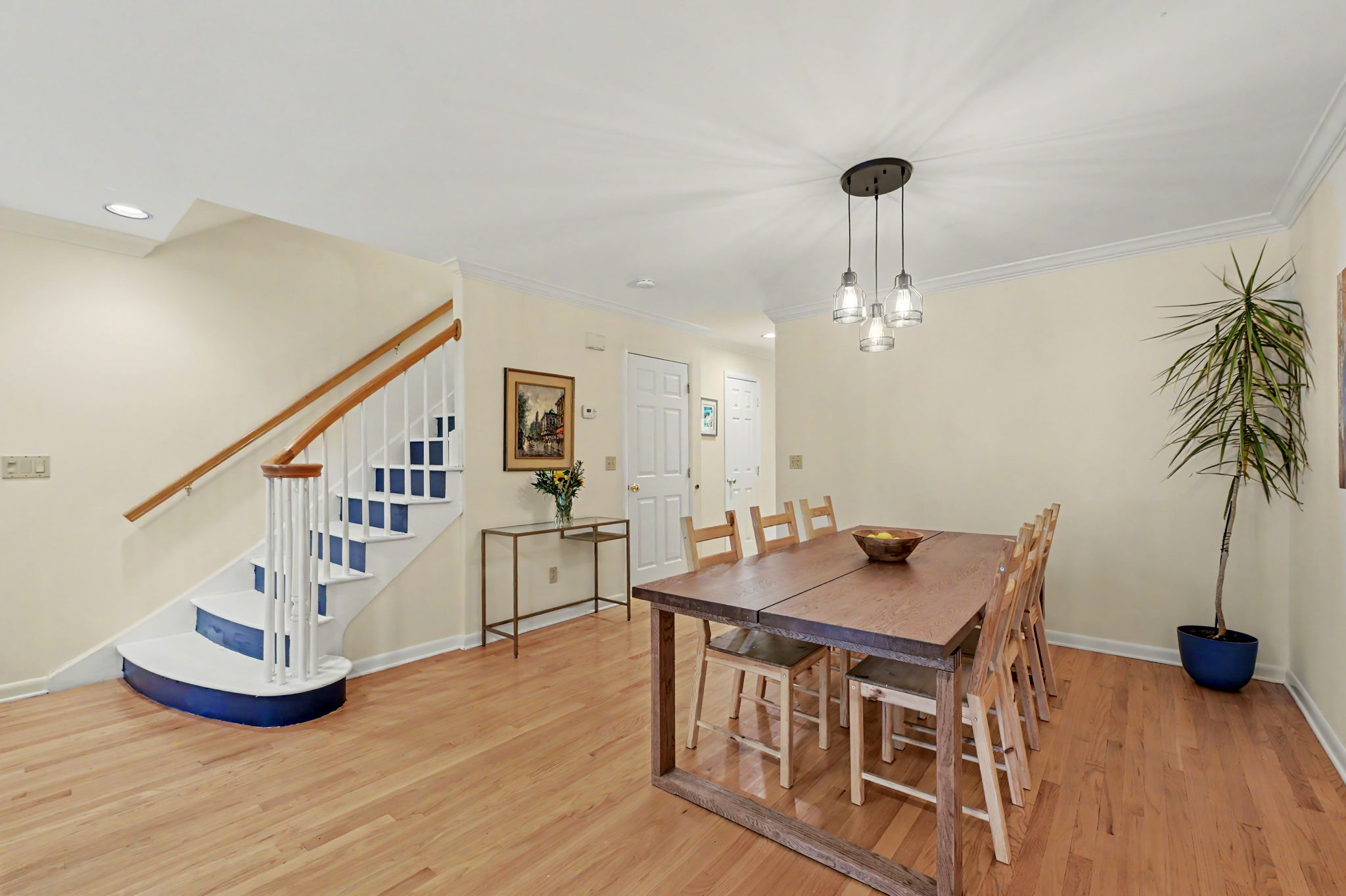  2435 Bedford Street - 物件實景
