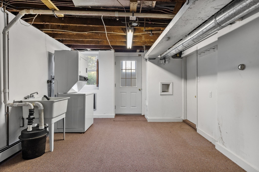 Marblehead, Massachusetts, 01945, United States, 7 Bedrooms Bedrooms, ,5 BathroomsBathrooms,Residential,For Sale,1895624