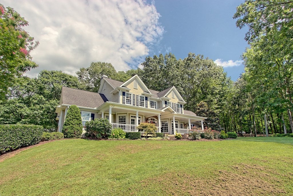 Hayesville, North Carolina, 28904, United States, 5 Bedrooms Bedrooms, ,5 BathroomsBathrooms,Residential,For Sale,1913677