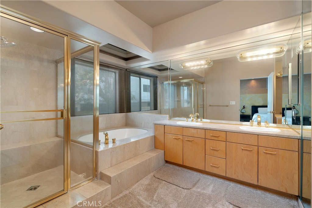 Studio City, California, 91604, United States, 2 Bedrooms Bedrooms, ,3 BathroomsBathrooms,Residential,For Sale,1847940