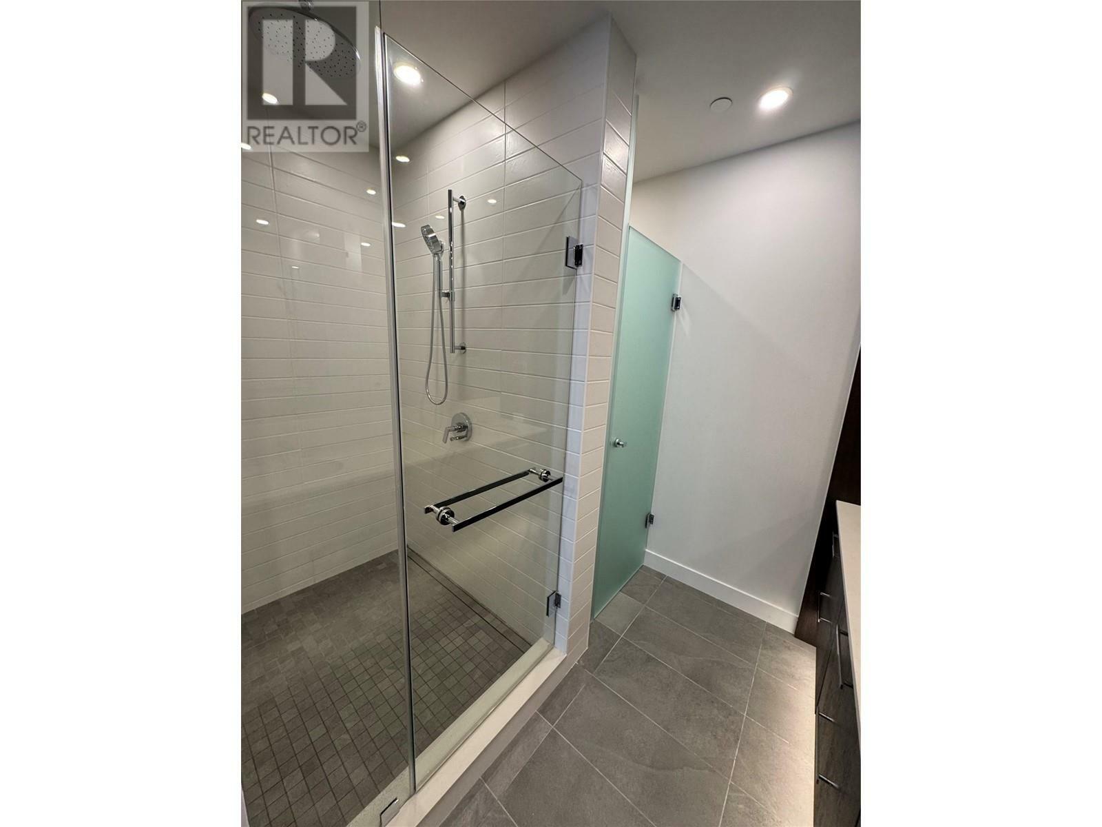 KELOWNA, British Columbia, V1W 3S9, CA, 2 Bedrooms Bedrooms, ,2 BathroomsBathrooms,Residential,For Sale,1882602