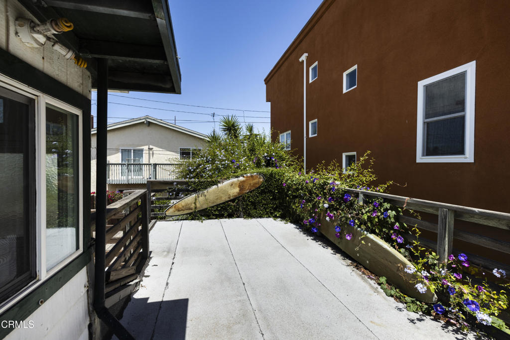 Oxnard, California, 93035, United States, 2 Bedrooms Bedrooms, ,1 BathroomBathrooms,Residential,For Sale,2048022