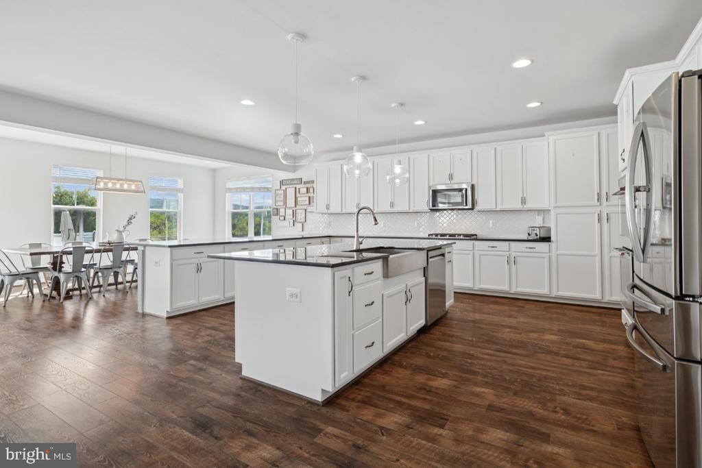 Leesburg, Virginia, 20176, United States, 7 Bedrooms Bedrooms, ,7 BathroomsBathrooms,Residential,For Sale,1941284