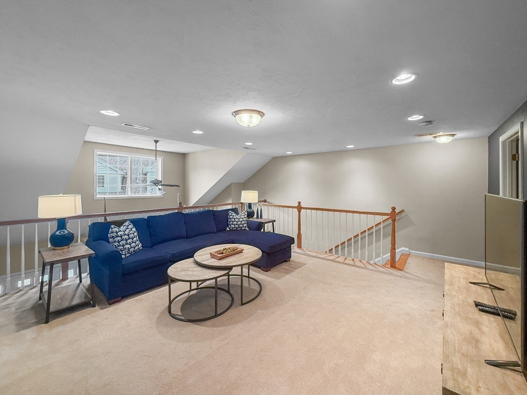 Haverhill, Massachusetts, 01830, United States, 2 Bedrooms Bedrooms, ,3 BathroomsBathrooms,Residential,For Sale,1940361