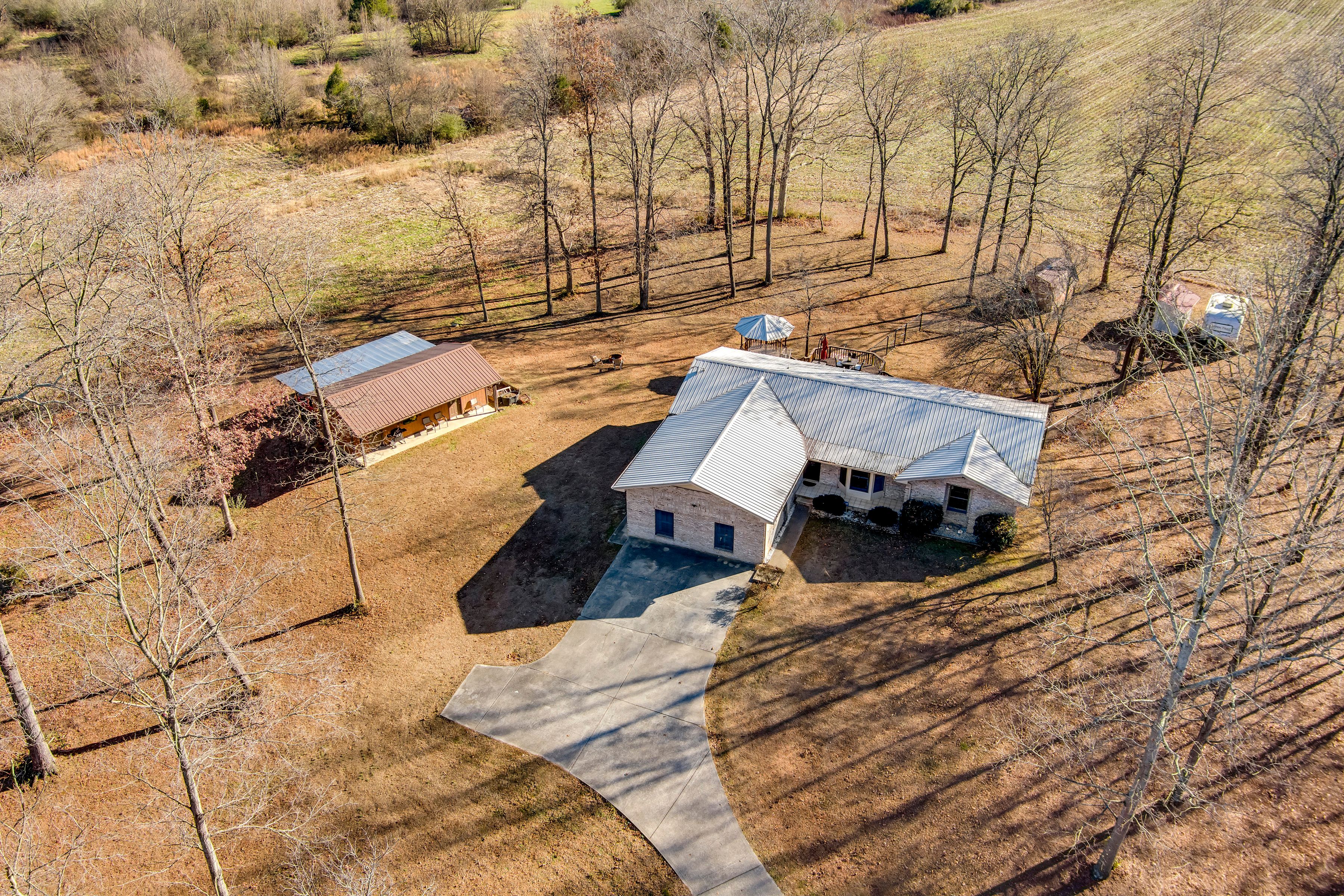 Loudon, Tennessee, 37774, United States, 3 Bedrooms Bedrooms, ,3 BathroomsBathrooms,Residential,For Sale,2011401