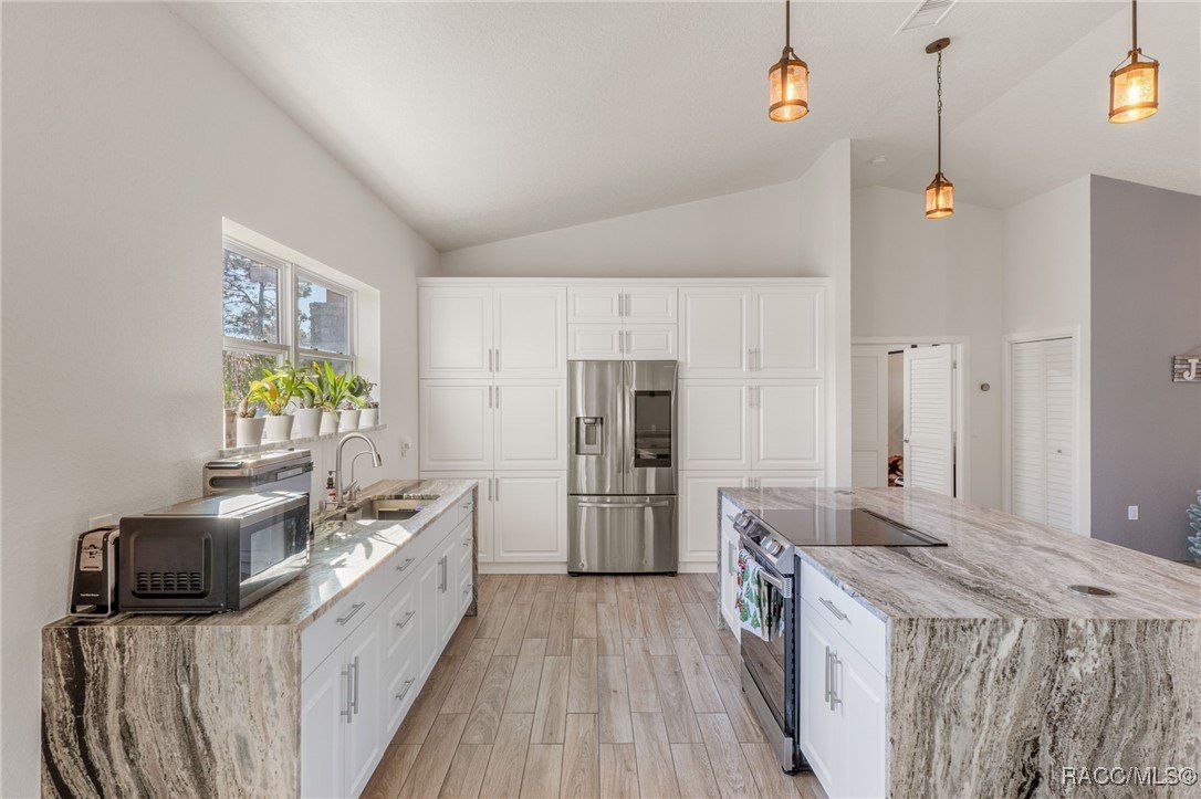 Lecanto, Florida, 34461, United States, 3 Bedrooms Bedrooms, ,2 BathroomsBathrooms,Residential,For Sale,2005724