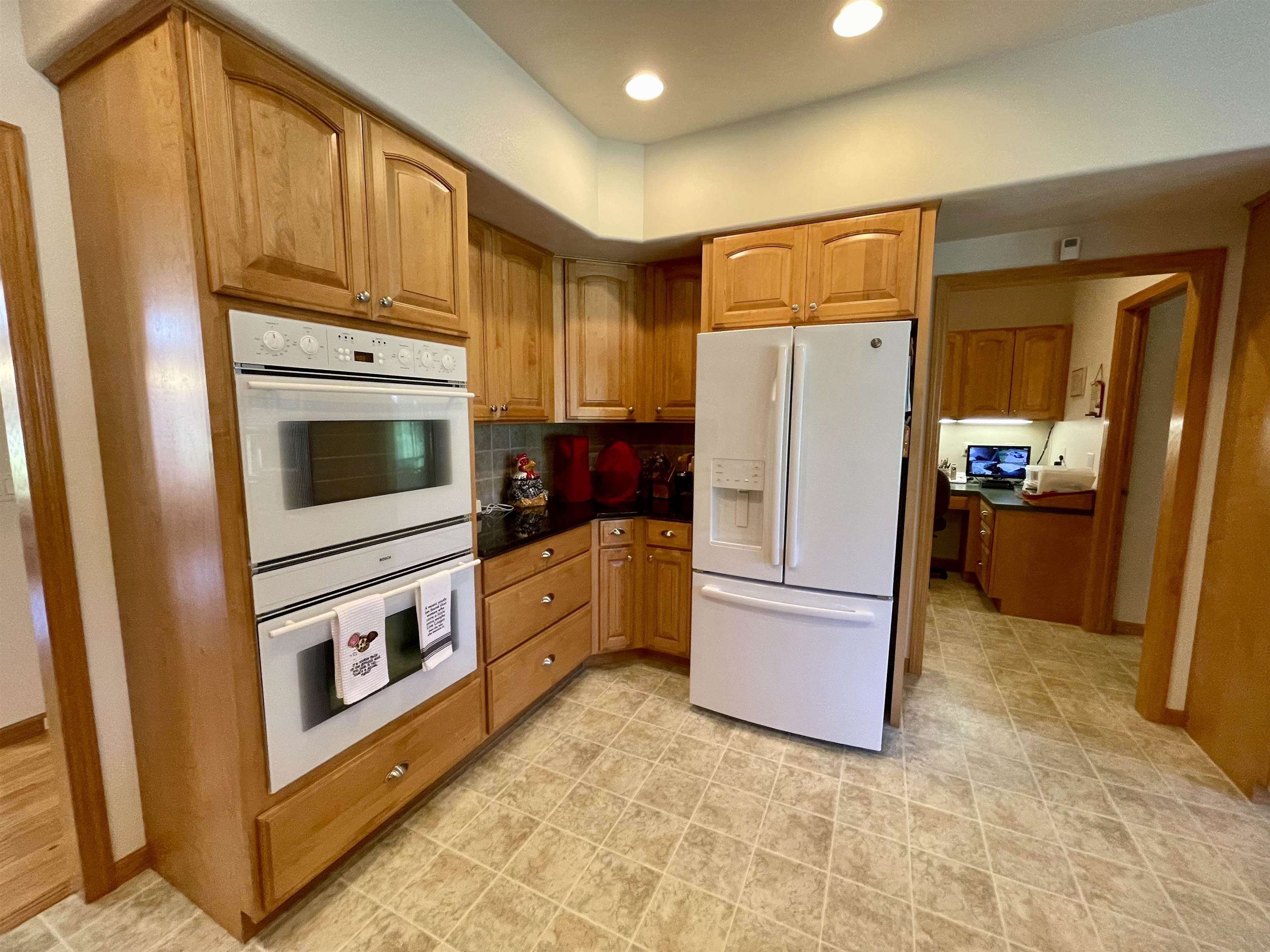 Janesville, Wisconsin, 53545, United States, 5 Bedrooms Bedrooms, ,4 BathroomsBathrooms,Residential,For Sale,1921861