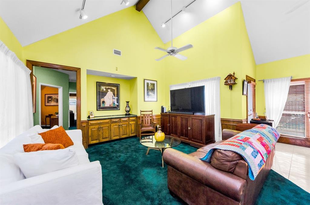 Seminole, Florida, 33777, United States, 4 Bedrooms Bedrooms, ,4 BathroomsBathrooms,Residential,For Sale,1933649