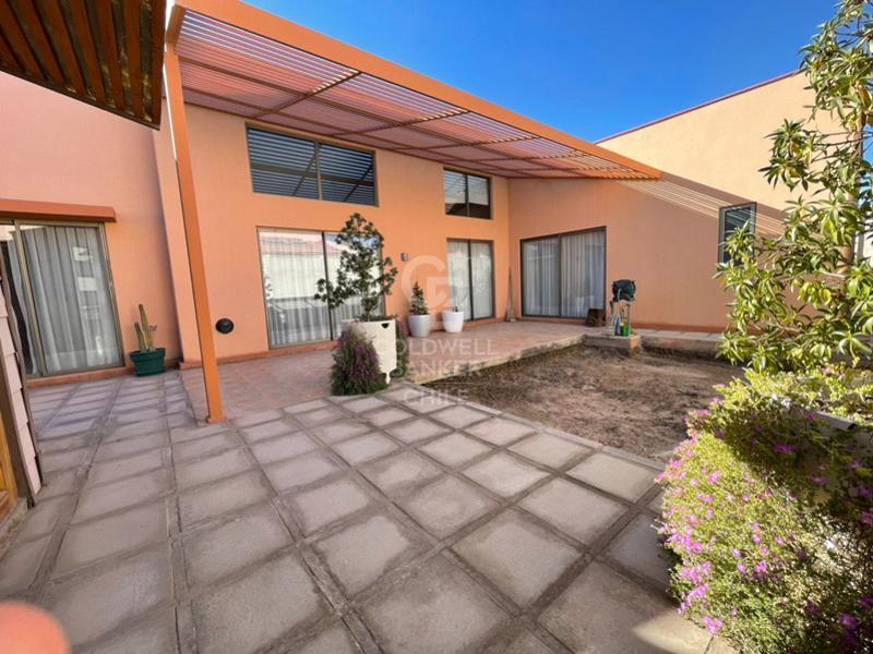 Calama, Chile, 5 Bedrooms Bedrooms, ,5 BathroomsBathrooms,Residential,For Sale,1895966