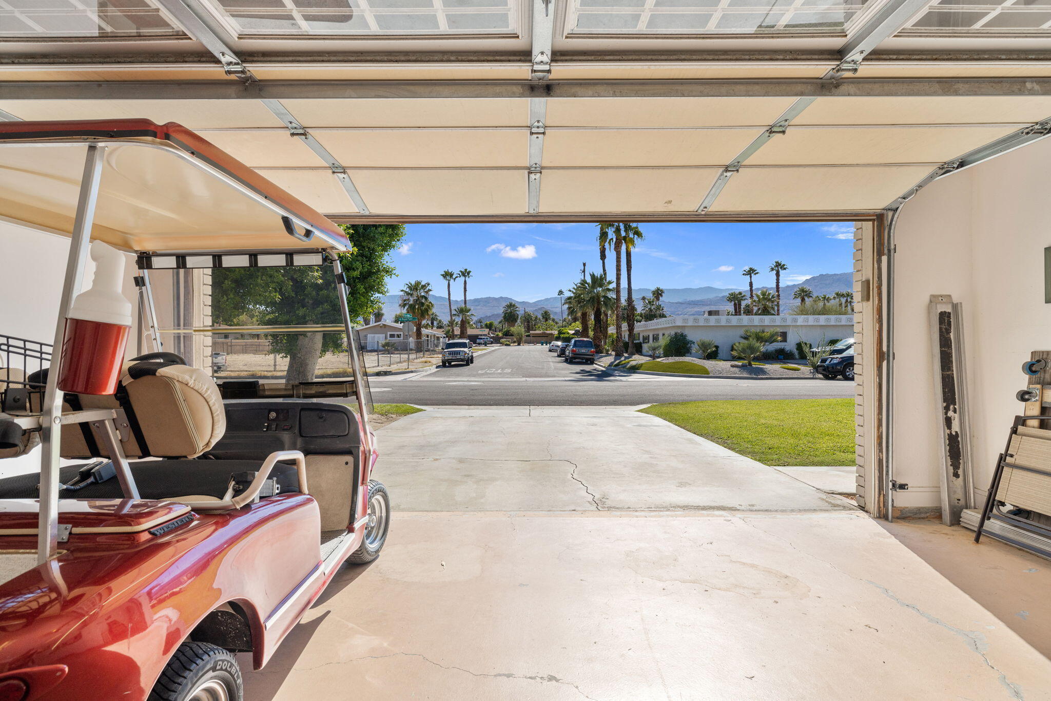 Palm Desert, California, 92260, United States, 3 Bedrooms Bedrooms, ,2 BathroomsBathrooms,Residential,For Sale,1989657