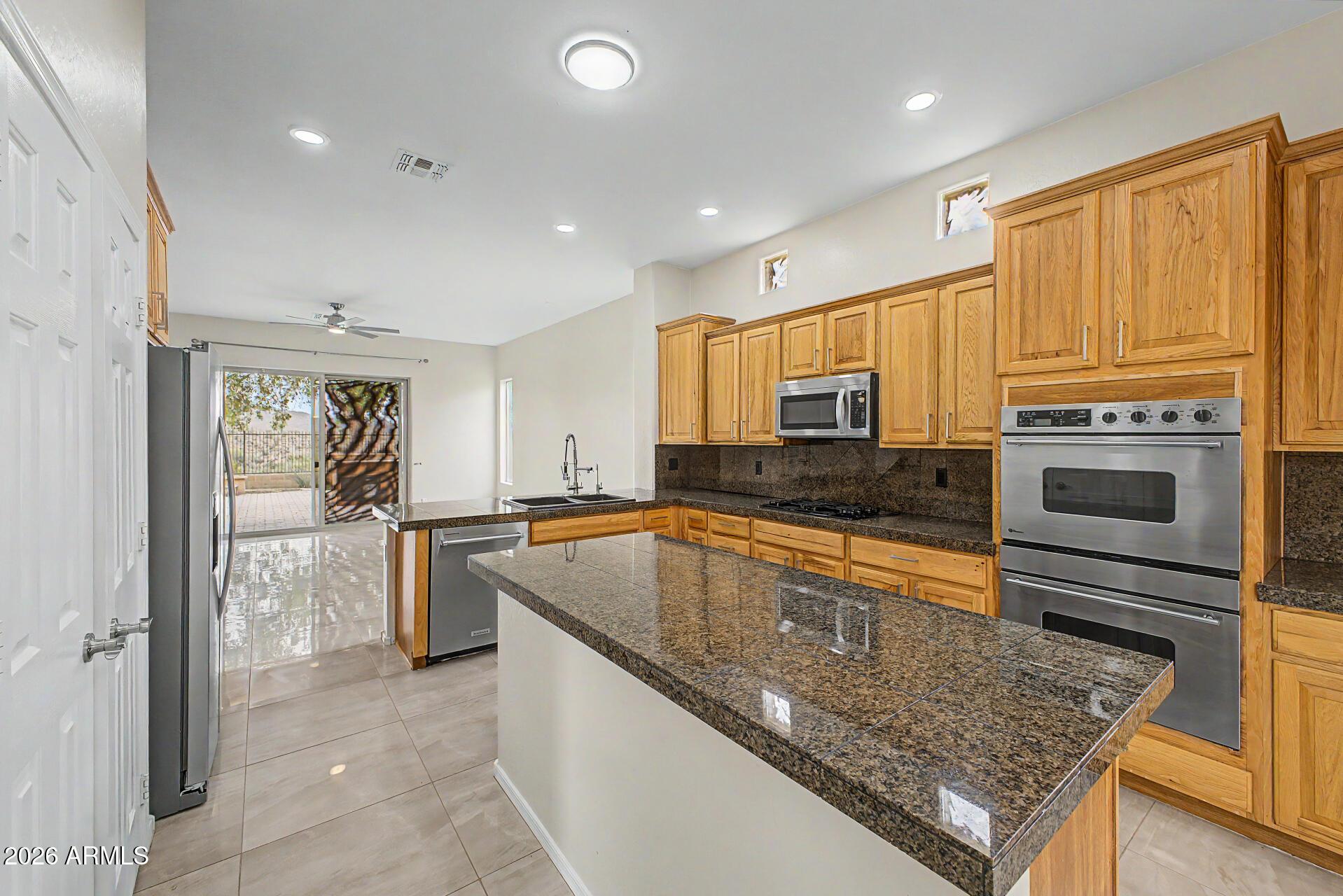 Anthem, Arizona, 85086, United States, 4 Bedrooms Bedrooms, ,3 BathroomsBathrooms,Residential,For Sale,2027152