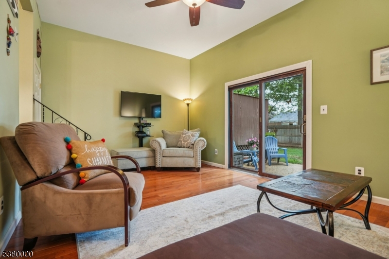 Edison Twp., New Jersey, 08820, United States, 2 Bedrooms Bedrooms, ,2 BathroomsBathrooms,Residential,For Sale,1926021