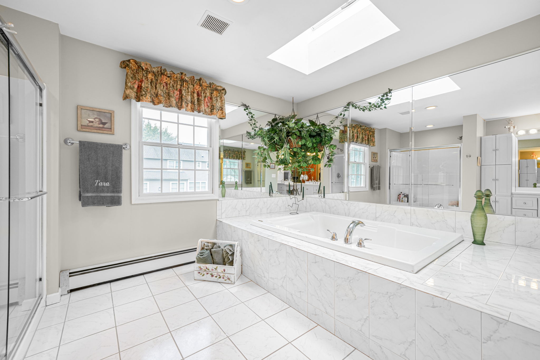 Montville, New Jersey, 07045, United States, 4 Bedrooms Bedrooms, ,3 BathroomsBathrooms,Residential,For Sale,1978325