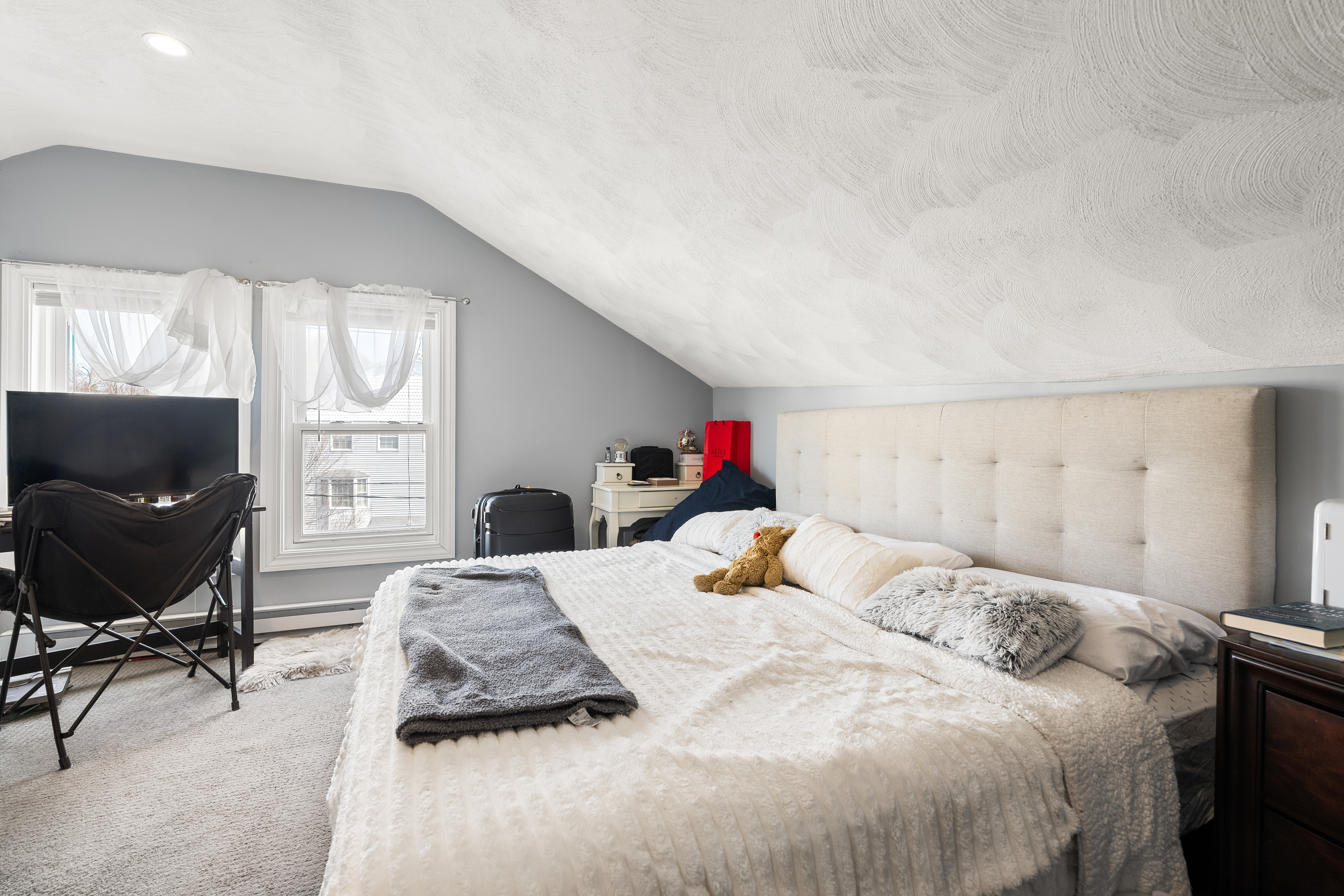  98-100 West Wyoming Avenue, Melrose, MA, 02176 - 物件實景