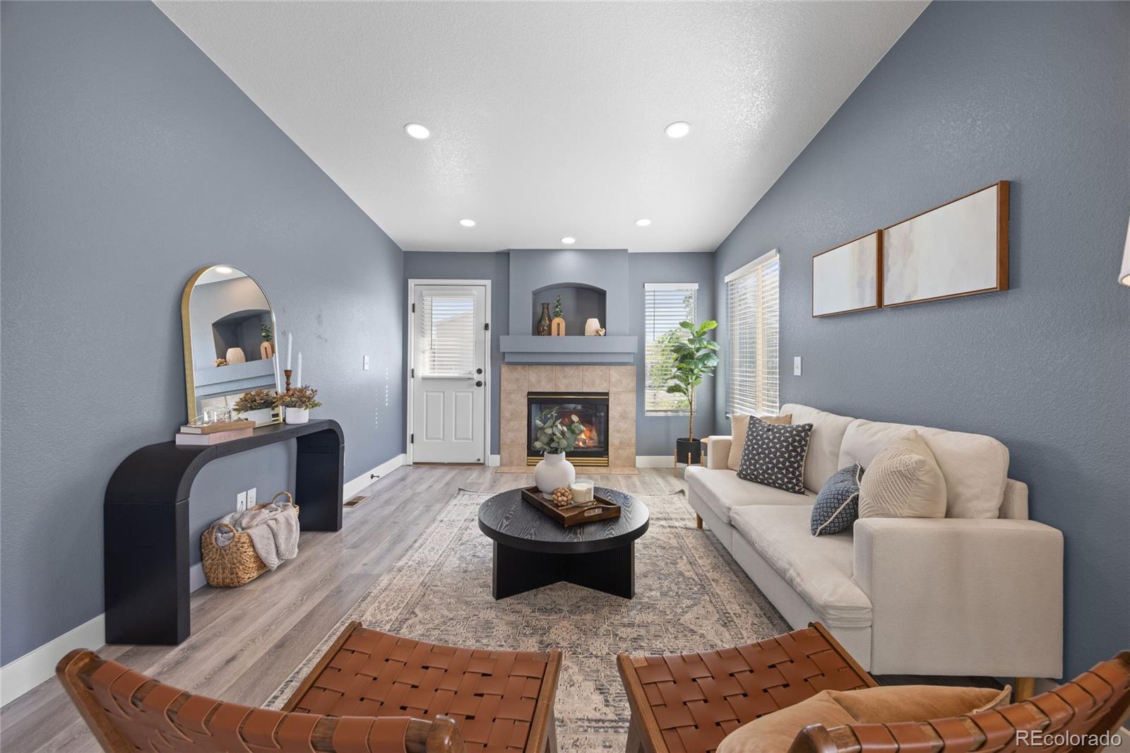 Littleton, Colorado, 80125, United States, 4 Bedrooms Bedrooms, ,1 BathroomBathrooms,Residential,For Sale,1958301