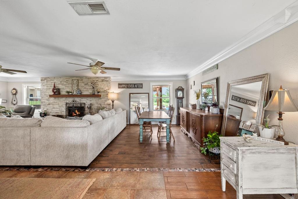 1475 FM 49, Mineola, Texas, 75773, United States, 4 Bedrooms Bedrooms, ,3 BathroomsBathrooms,Residential,For Sale,1475 FM 49,1675344